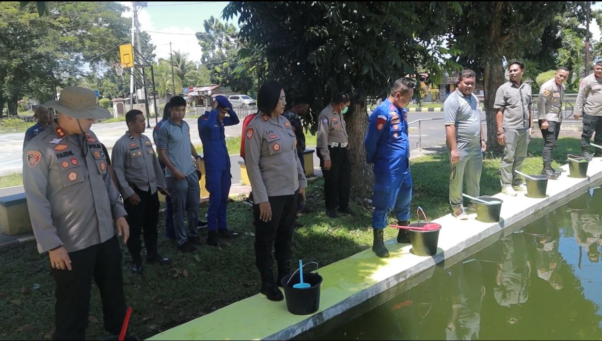 Polres Halut Tebarkan 5.000 Ikan Nila, Dukung Program Asta Cita