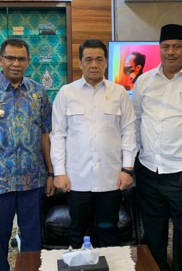 Sinergikan Program, Wakil Bupati Halut Bertemu Wakil Mentri Desa Dan PDT