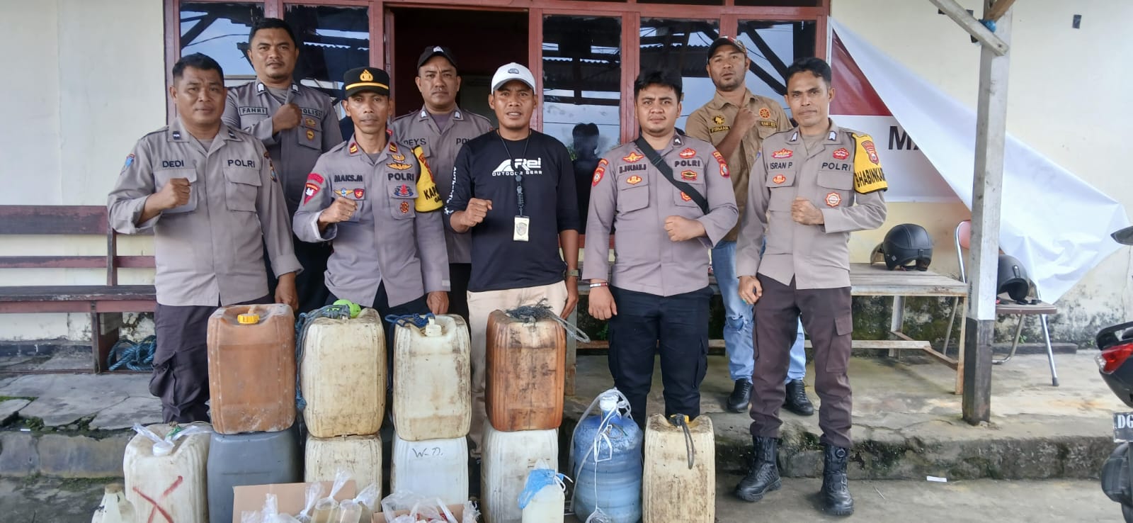 Razia Ke Tempat Penjulan Dan Penyulingan, Polsek Galela Berhasil Amankan 300 Liter Cap Tikus