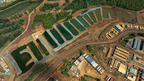 Salah satu fasilitas sediment pond milik Harita Nickel yang digunakan untuk mengendapkan partikel padatan yang ada dalam air limbah sebelum dialirkan kembali ke lingkungan. (Dok. Harita Nickel)