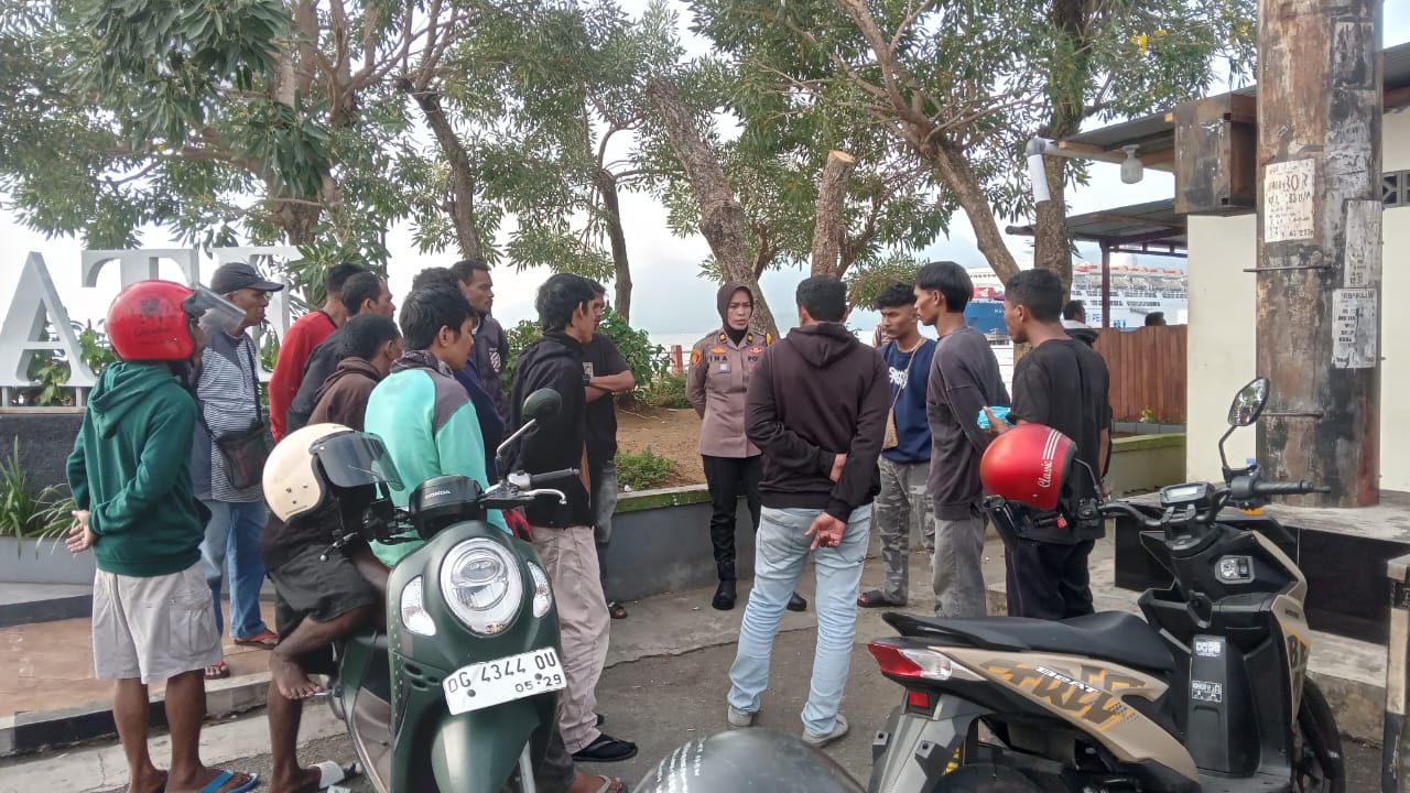Kapolsek Pelabuhan Ahmad Yani Sambang Tukang Ojek, Minta Jaga Kamtibmas