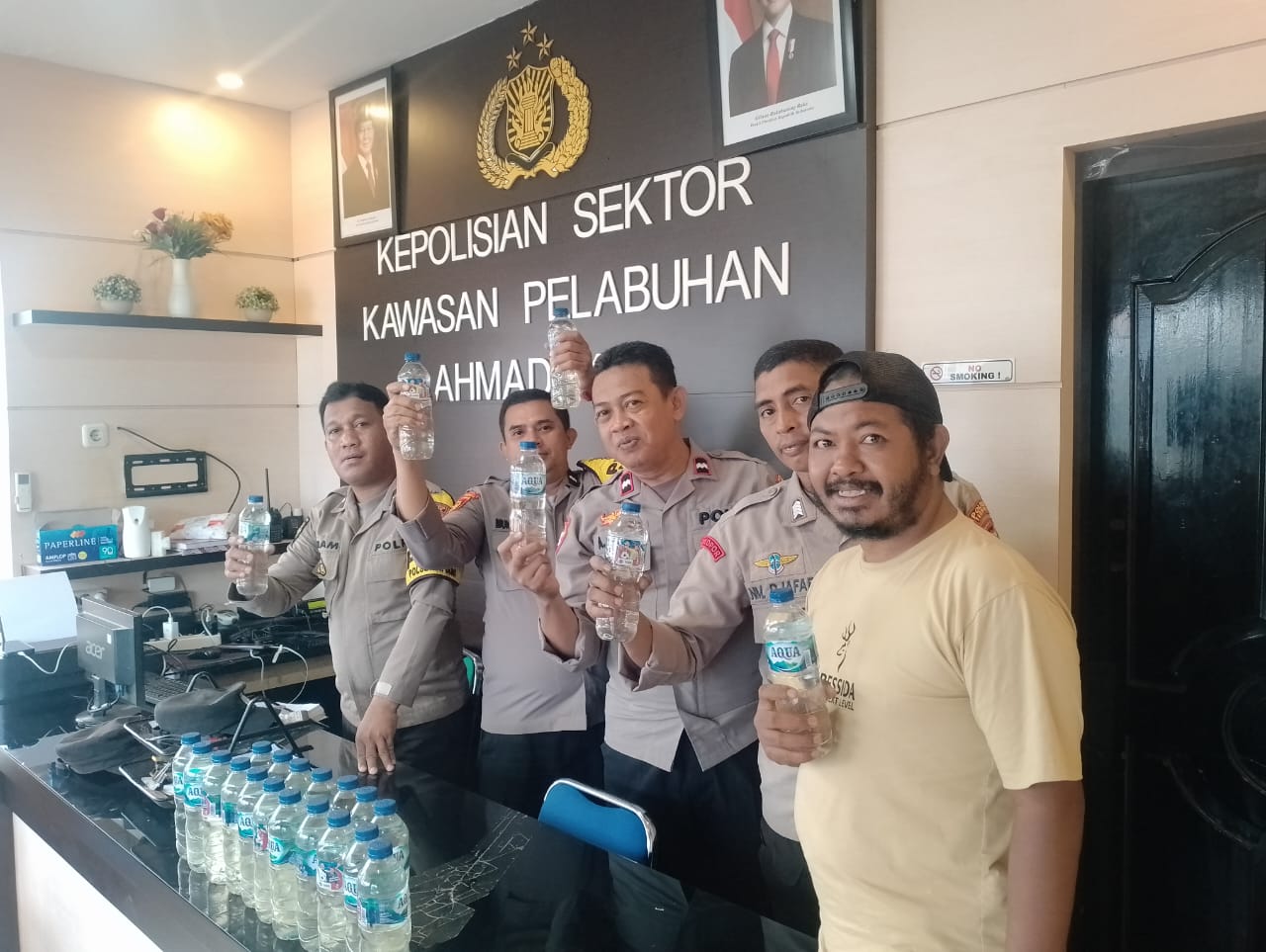Polsek Pelabuhan Ahmad Yani, Temukan 24 Botol Cap Tikus Di KM. Uky Raya 21