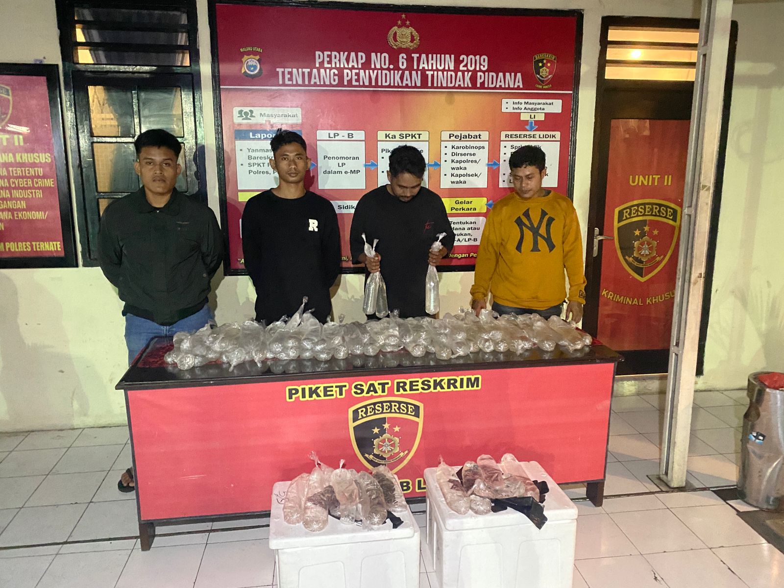 Sat Reskrim Polres Ternate Berhasil Amankan 77 Botol Miras Jenis Cap Tikus Dan Pemiliknya