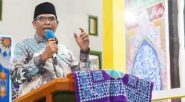 Wakil Bupati Dr. Hi. Kasman Hi. Ahmad, saat memberikan sambutan di penutupan STQH ke-XIII tingkat Kabupaten tahun 2025.