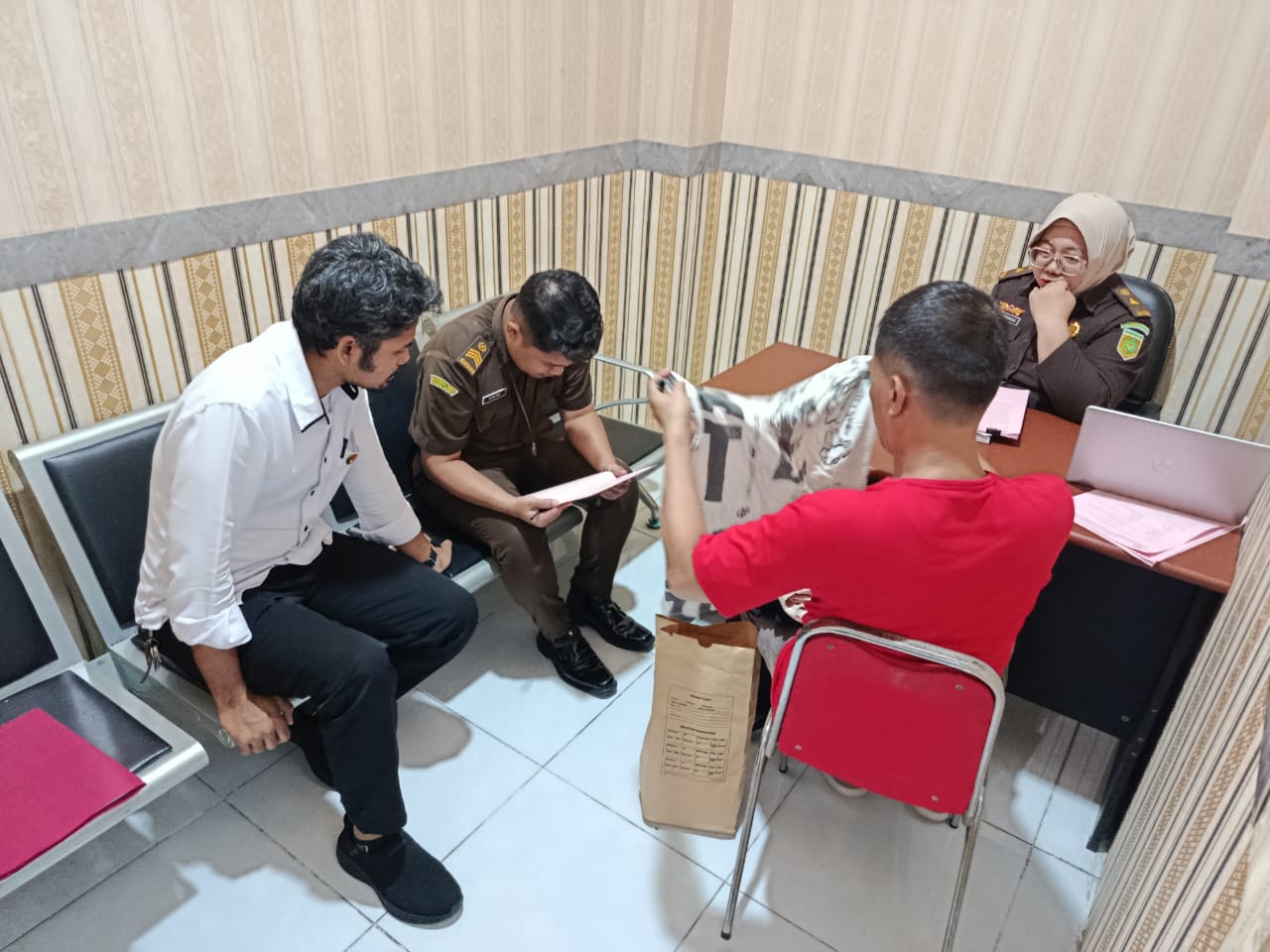 Polres Ternate Tahap II Tersangka Kasus Persetubuhan Anaka Ke Jaksa