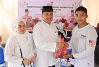 Kapolres Halut berikan daging qurban ke anak yatim piatu