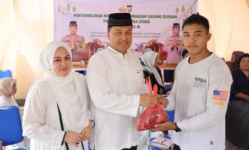 Kapolres Halut berikan daging qurban ke anak yatim piatu