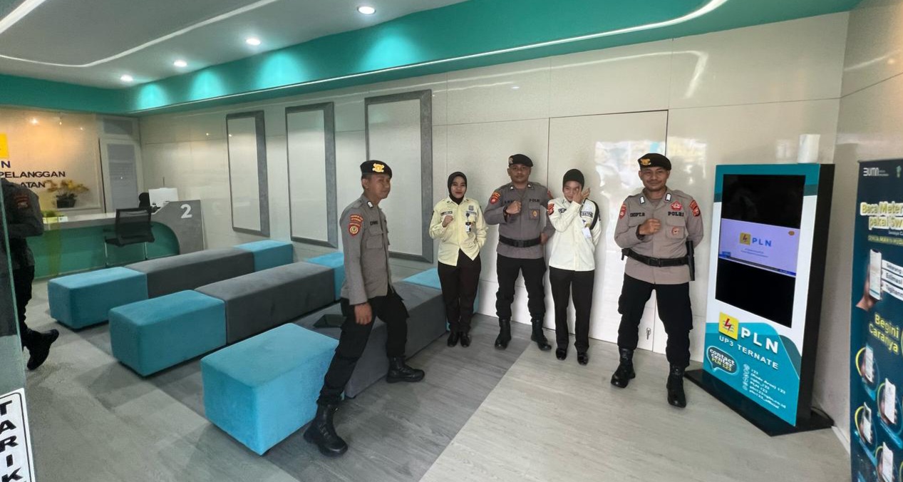 Personel Dit Pam Obvit Polda Maluku Utara Gelar Patroli Dialogis di Kawasan Objek Vital Kota Ternate