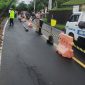 Personil Polres Ternate amankan lokasi longsor di Kelurahan Ngade.(foto/Humas)