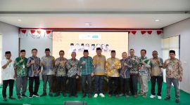 Foto bersama pengurus Muhammadiyah dan Wagub Malut serta Wabup Halut dalam kegiatan PIKNAS.