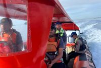 Tim SAR Gabungan saat mencari 2 orang korban hilang.(foto/istimewa)