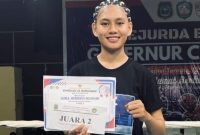 Bripda Nurul Raih juara 2 di turnamen tinju Gubernur Cup 2025.(foto/istimewa)