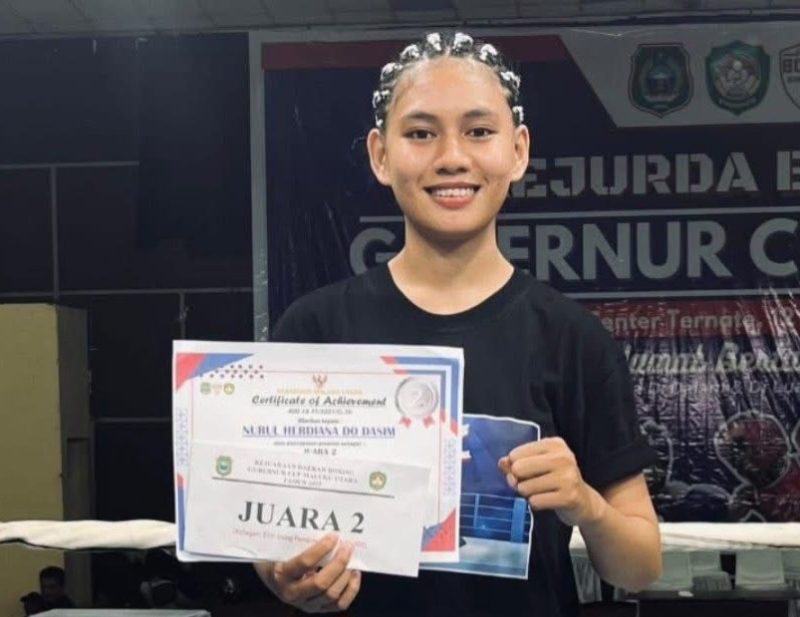 Bripda Nurul Raih juara 2 di turnamen tinju Gubernur Cup 2025.(foto/istimewa)