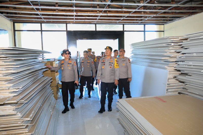 Kapolda Malut tinjau Mako Polda Sofifi.(foto/humas)