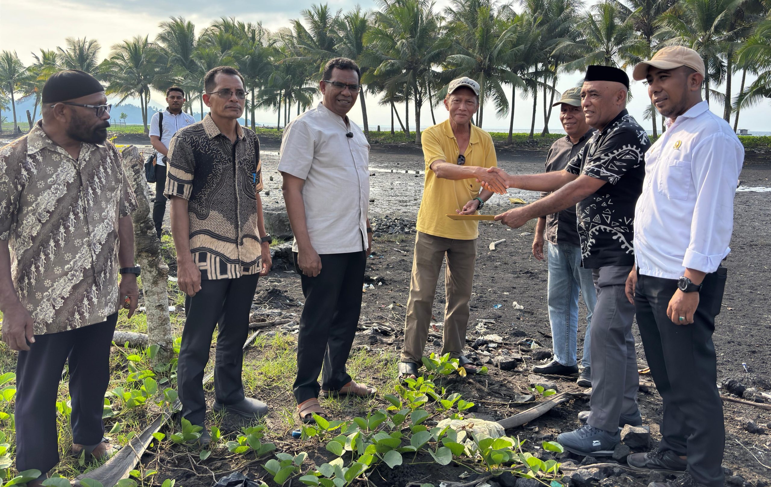 Keluarga Almarhum Hi. Adnan Amal Wakafkan Tanah 2.500 Meter Untuk Pendidikan Muhammadiyah