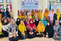 Foto bersama pengurus Aisyiyah dan peserta BAD.