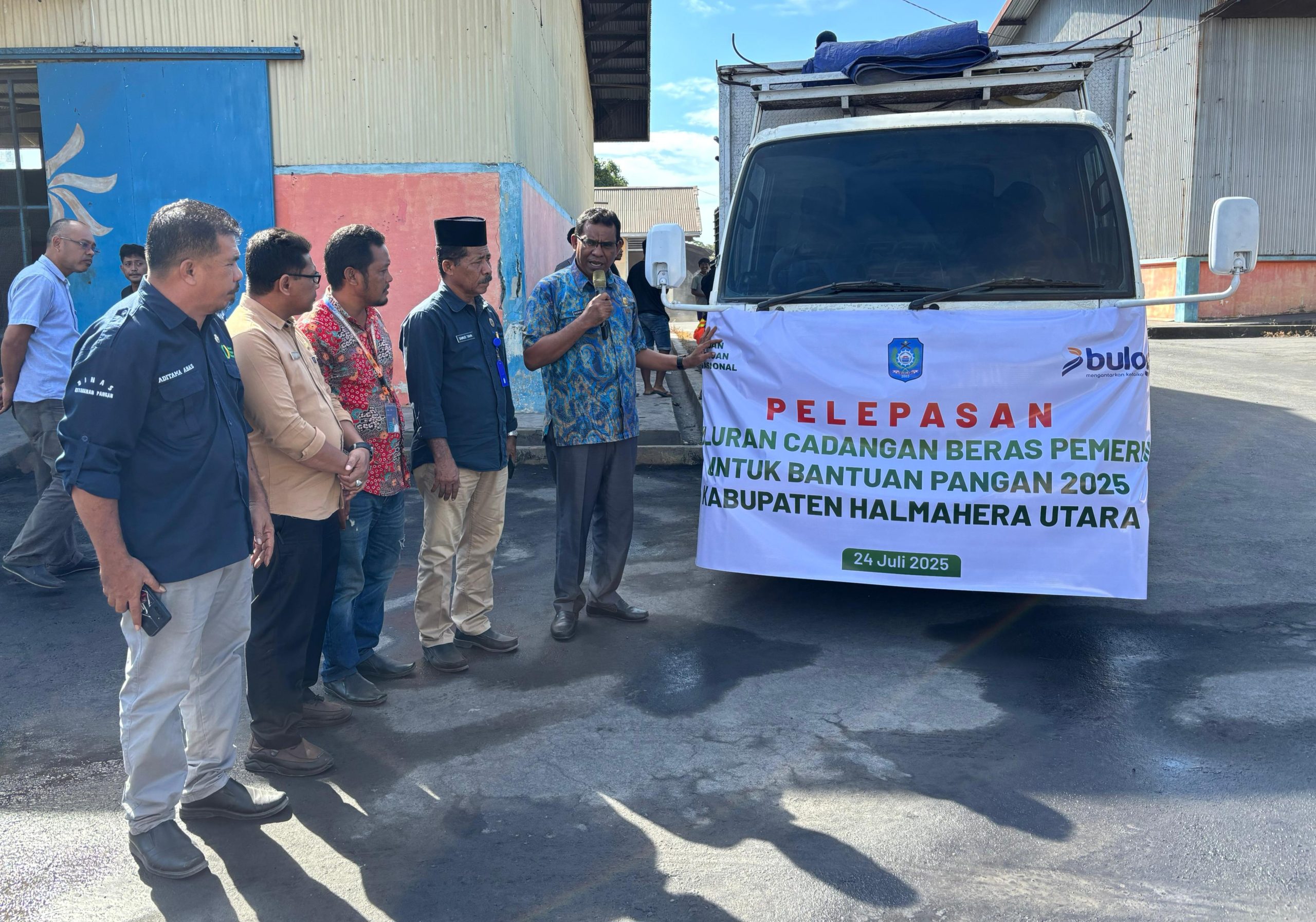 Wabup Halut Lepas Penyaluran Cadangan Beras Pemerintah Untuk Bantuan Pangan 2025