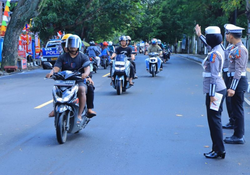 Polda Malut saat melakukan operasi patuh Kie Raha 2025.(foto/istimewa)