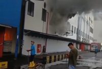 Gudang PT. NICO Terbakar.(foto/istimewa)