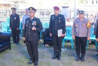 Kapolres Halut pimpin upacara pemakaman anggota Polri.(foto/humas)