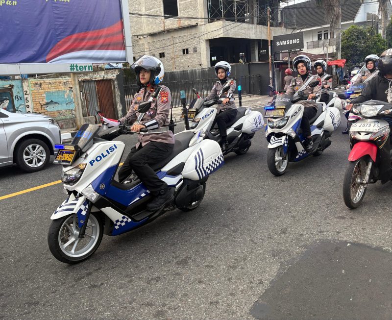 Polwan Ditlantas Polda Malut.(foto/humas)