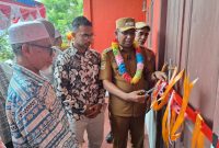 Wabup Halut Dr. Hi. Kasman Hi. Ahmad, resmikan Kopdes Merah Putih Desa Ngidiho.