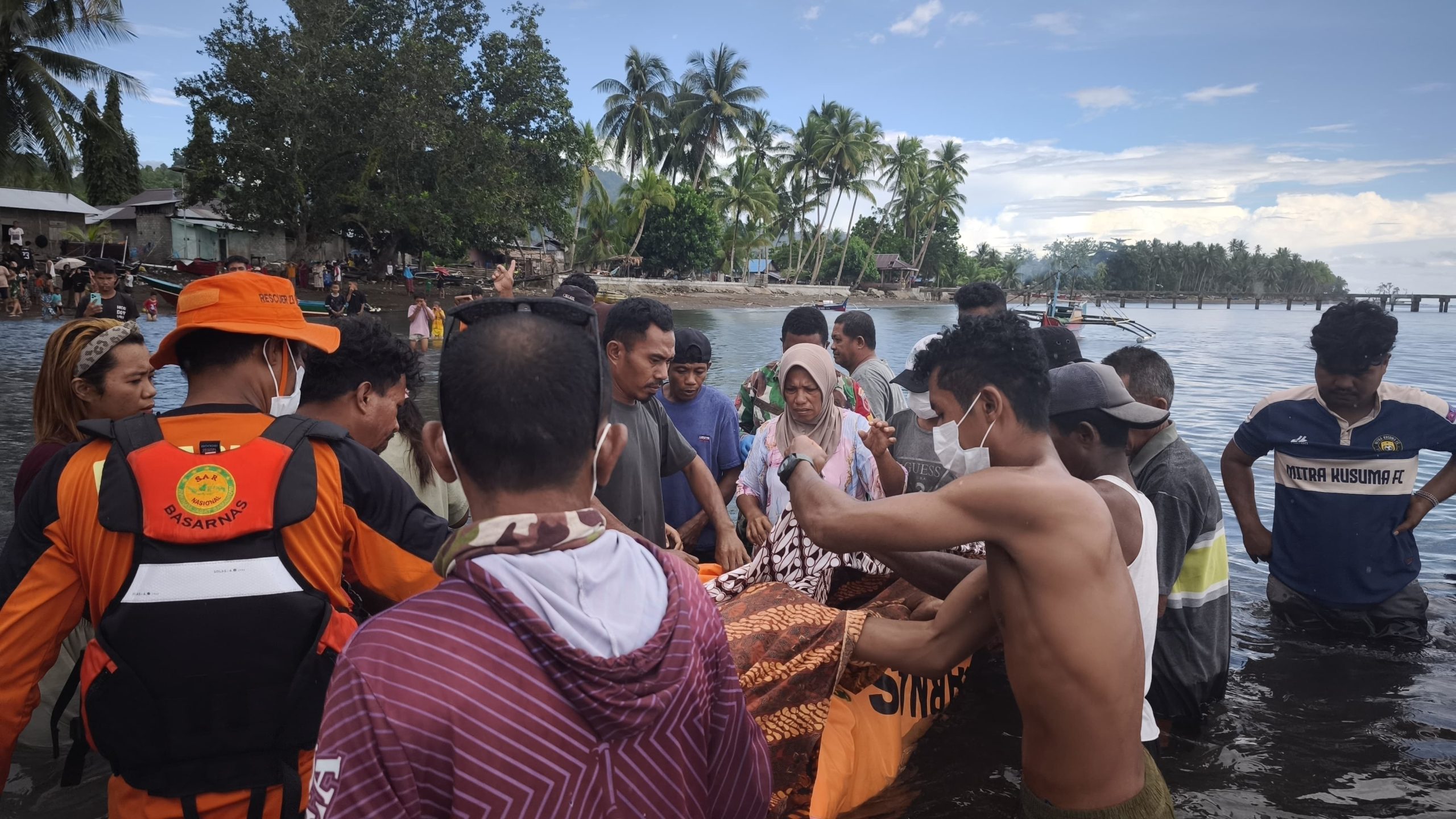 Setelah 4 Hari Pencarian, Nelayan Hilang  Ditemukan Tim SAR Gabungan Dalam Keadaan Meninggal Dunia
