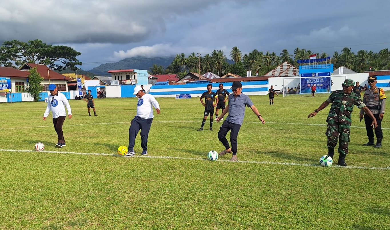 Ketua DPW PAN Malut Dr. Hi. Kasman Hi. Ahmad, Resmi Buka Turnamen PAN Cup I U-20 Di Halut