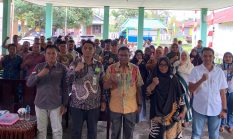 Buka Sosialisasi Relawan Anti Narkoba Di Desa Luari, Wabup Halut, Tegaskan Masyarakat Harus Terlibat Perangi Narkoba