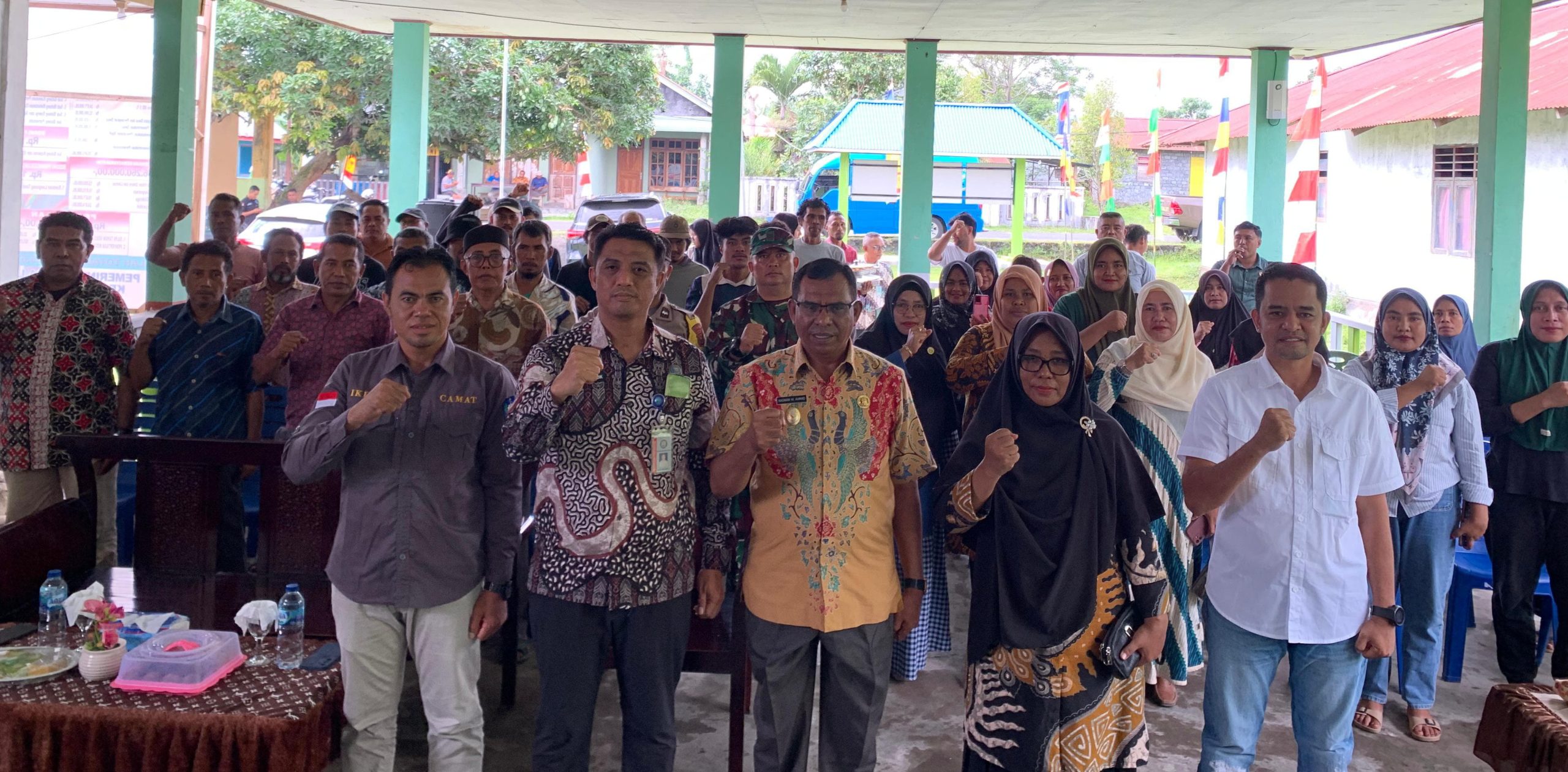 Buka Sosialisasi Relawan Anti Narkoba Di Desa Luari, Wabup Halut, Tegaskan Masyarakat Harus Terlibat Perangi Narkoba