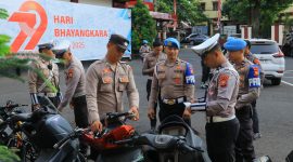 Bidpropam Polda Malut sidak kendaraan anggota.(foto/humas).