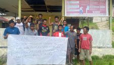 Warga Dedeta demo Pj. Kades.