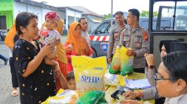 Polda Malut gelar gerakan pangan murah.(foto/humas)