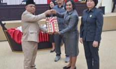 Bupati Halut Sampaikan KUPA-PPAS Perubahan 2025 Di Sidang Paripurna DPRD