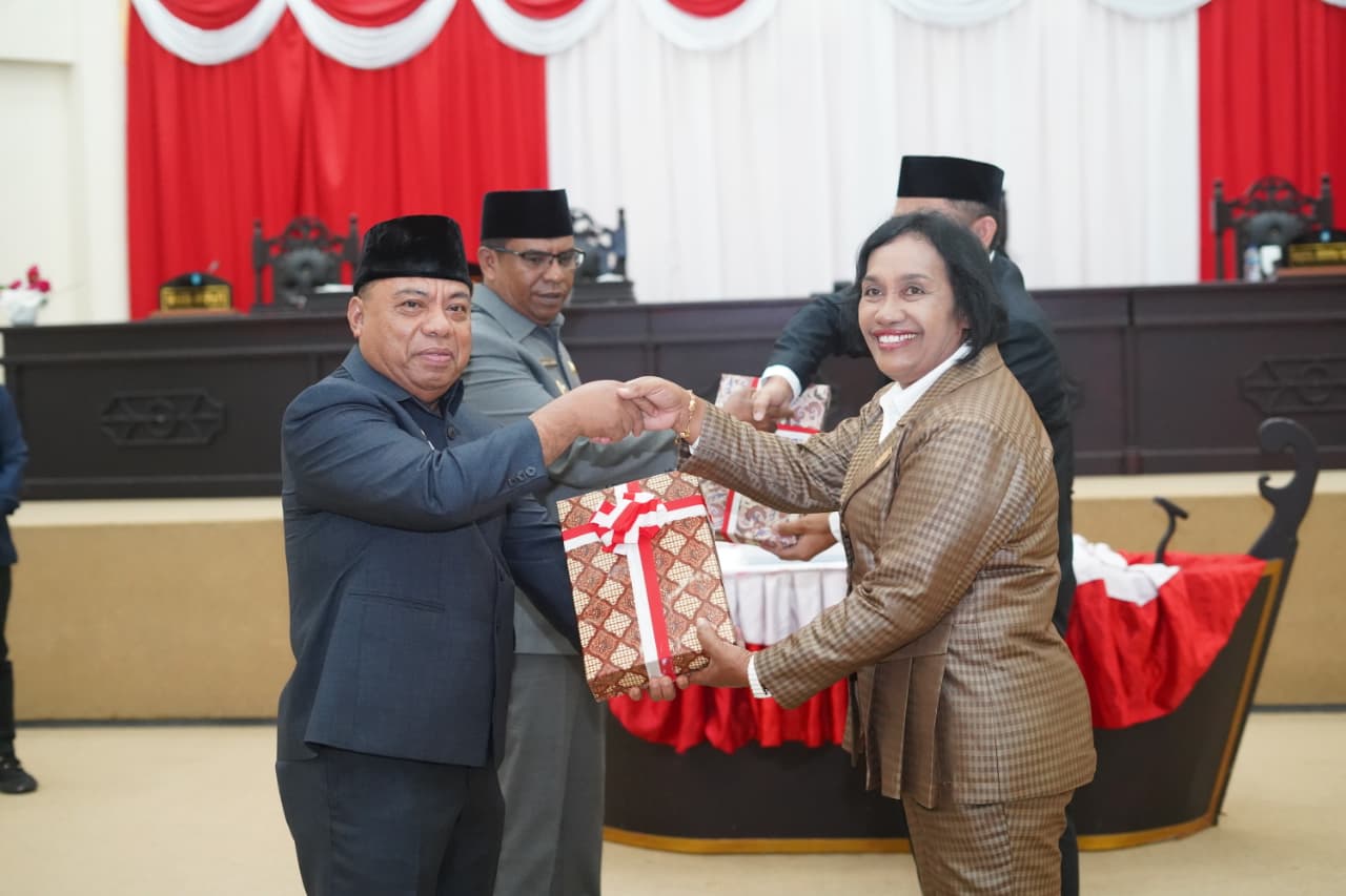 Bupati Halut Sampaikan Ranperda RPJMD Halut 2025–2029 Dan Ranperda Perubahan APBD 2025
