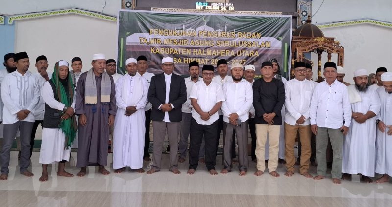 Wabup Halut resmi kukuhkan pengurus BTM Masjid agung Subulussalam. 