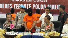 Kapolda Malut hadir konferensi pers, ungkap pelaku pencurian.(foto/humas) 