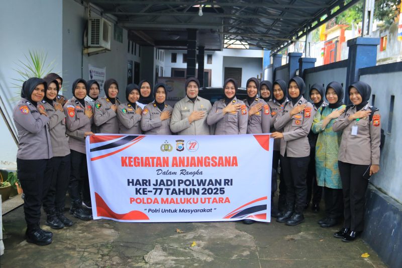 Polwan Polda Malut Sambut HUT ke-77 Polwan. 