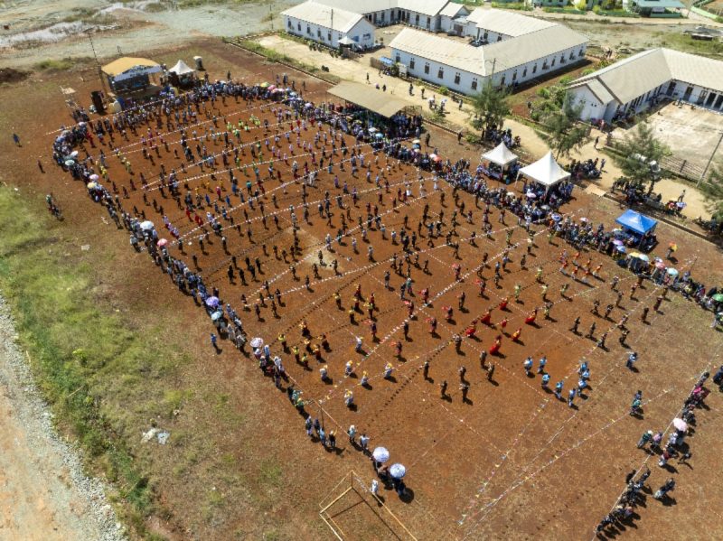 Keceriaan Festival Hari Anak Obi di Permukiman Baru Desa Kawasi.