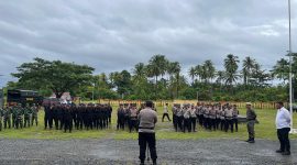 Personil Polres Haltim gelar apel 