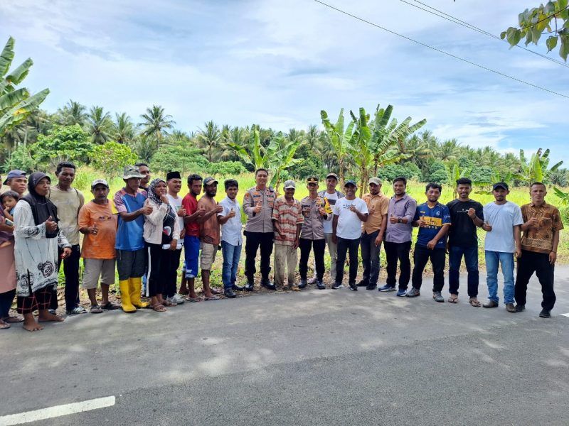 Kapolres Halut bersama PDPM tinjau lokasi penanam jagung. 