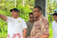 Wakil Bupati didpunggi Kadis PUTR meninjau lokasi RS PKU Muhammadiyah Galela. 