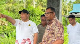 Wakil Bupati didpunggi Kadis PUTR meninjau lokasi RS PKU Muhammadiyah Galela. 