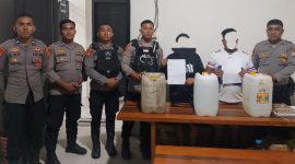 Sat Samapta Polres Haltim amankan dua pemilik Miras jenis Cap Tikus. 