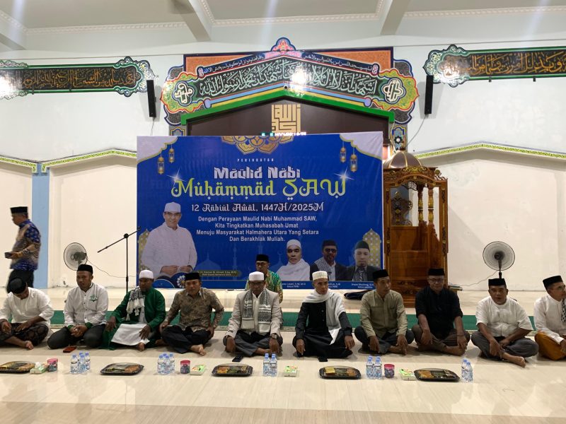 Wakil Bupati Halut, Dr. Hi. Kasman Hi. Ahmad hadiri peringatan Maulid Nabi Muhammad SAW. 