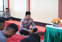 Kapolda Malut, Irjen Pol. Waris Agono mengikuti Binrohtal.(foto/humas)