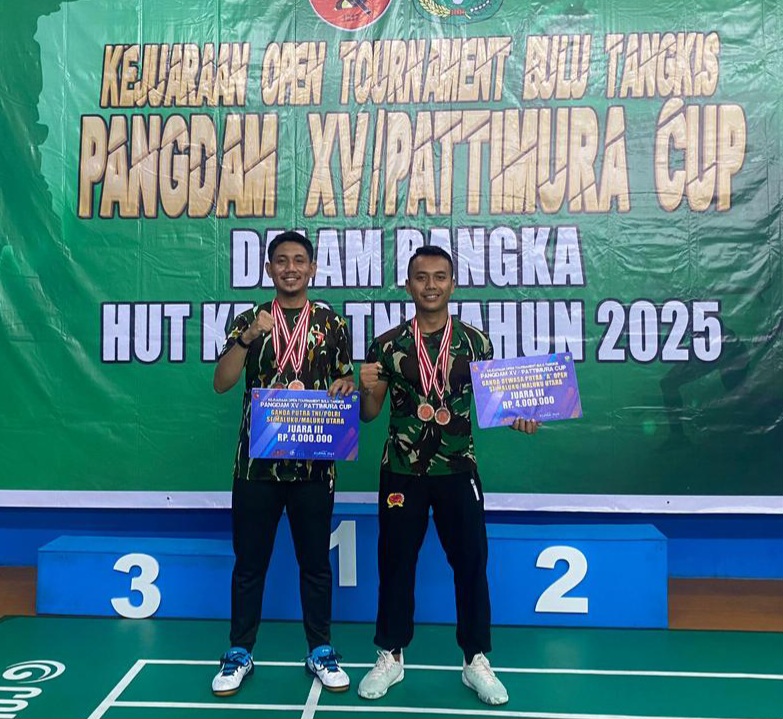 Anggota Brimob Polda Malut, Briptu Syahputra, raih juara III kejuaraan bulu tangkis Pangdam XV/Pattimura Cup.(istimewa)