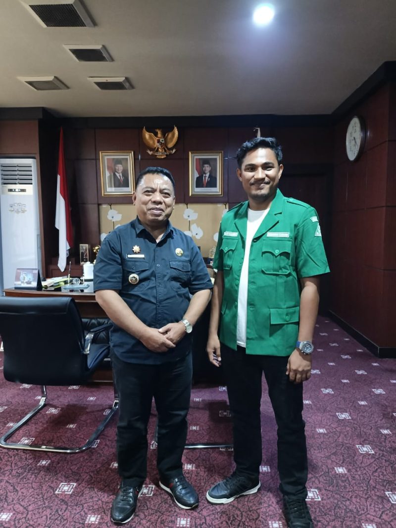 Bupati Halut, Dr. Piet Hein Babua dan Ketua GP Ansor Halut, Rifky R. Kasibit