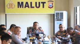 Kapolda Malut, Irjen Pol. Waris Agono hadiri launching dan sosialisasi Quick Wins Akselerasi Transformasi Polri melalui zoom meeting.(foto/humas)