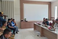 Ketua Nelayan Yanto Ali saat sampaikan masalah naelayan Morotai di rapat koordinasi bersama